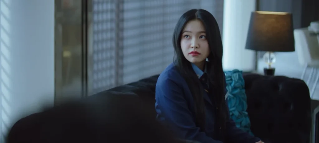 Bitch x Rich Season 2 Episode 3 Hindi Recap 1 Bitch x Rich Season 2 Episode 3 Hindi Recap