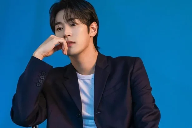 Park Seo-Ham to Star in 'Dive into You': A Body-Swapping Time-Slip Romance You Can't Miss!