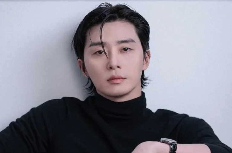 Park Seo Joon and Lee Joon-ik’s I Am a Firefly Sounds Like a Must-Watch Korean Film Park Seo Joon and Lee Joon-ik’s I Am a Firefly Sounds Like a Must-Watch Korean Film